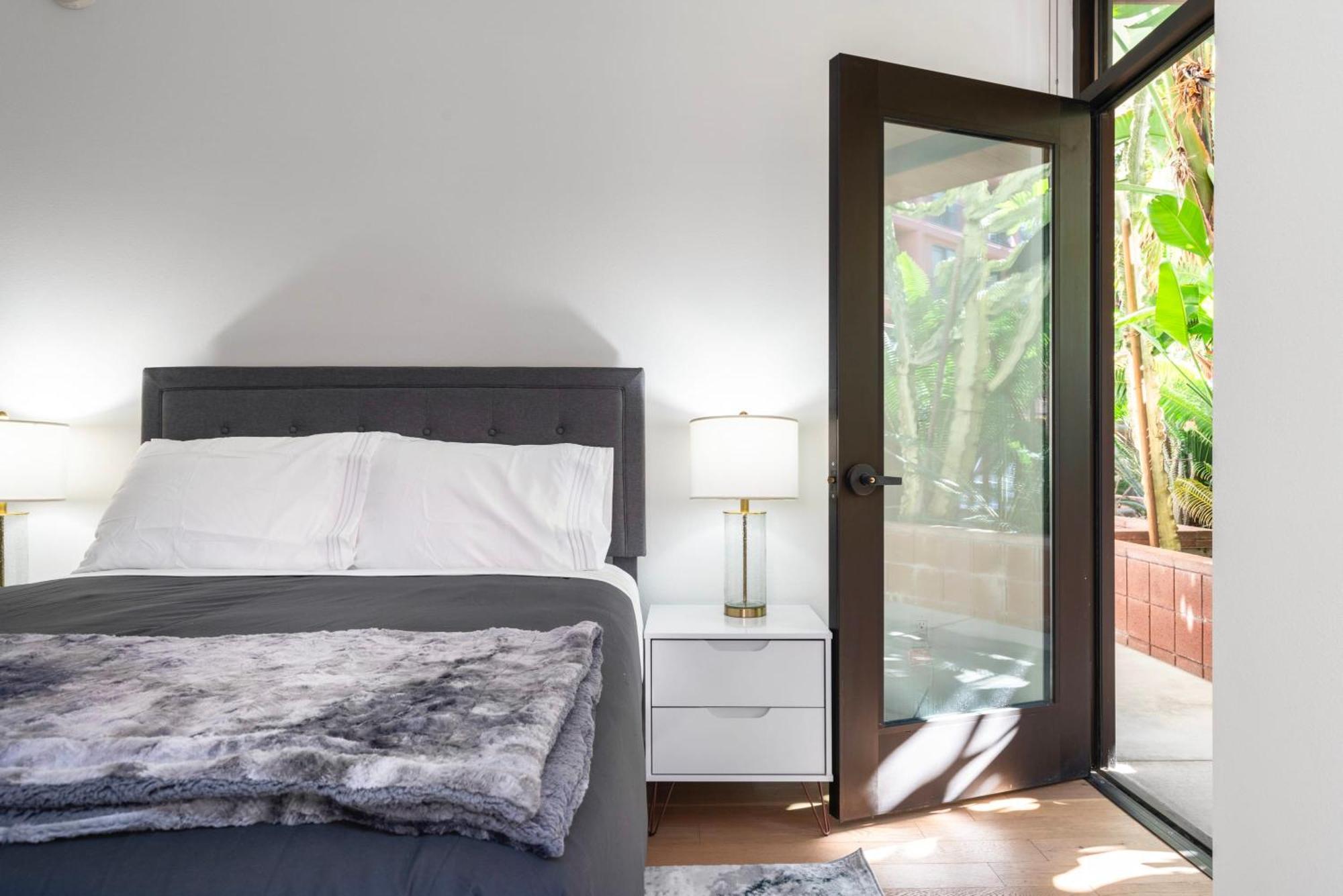 Hollywood 2 Bedroom Luxury Appartement