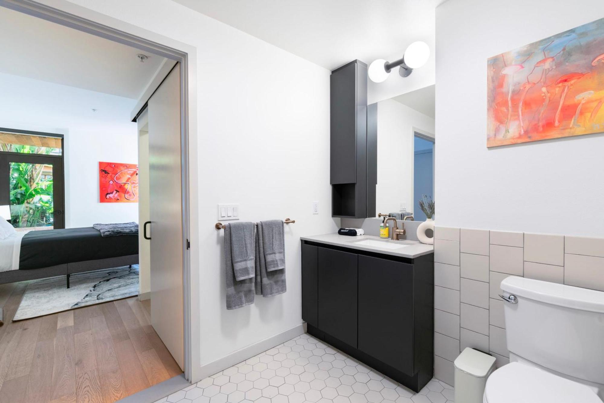 Appartement Hollywood 2 Bedroom Luxury *